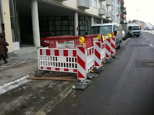 Verkehrssicherung München - Containersicherung Verkehrssicherung München - Containersicherung