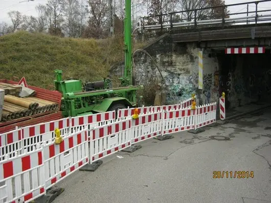 Verkehrssicherung München - Fussgängernotweg Verkehrssicherung München - Fussgängernotweg