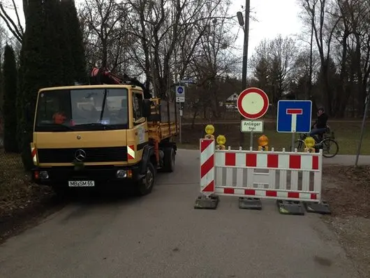 Verkehrssicherung München - Straßensperre Verkehrssicherung München - Straßensperre