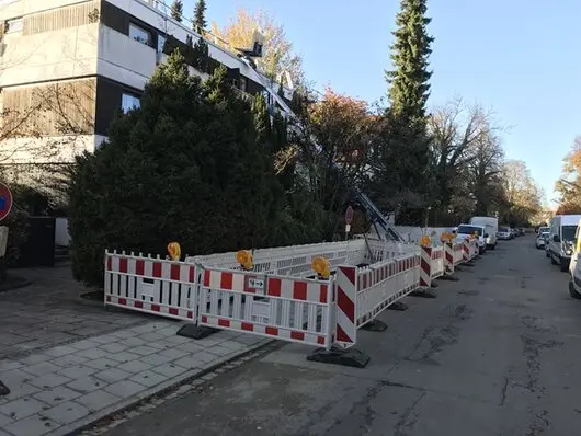 Verkehrssicherung München - Schrägaufzug bei einem Umzug Verkehrssicherung München - Schrägaufzug bei einem Umzug